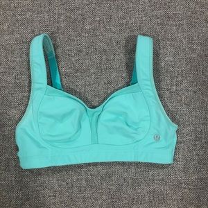 Lululemon teal sports bra